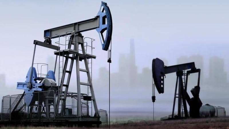 النفط يتجاوز 70 دولارا للبرميل مدفوعا بتوقعات نمو الطلب