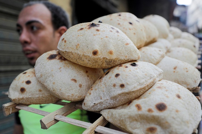 مصر تكشف حقيقة قرار جديد بشأن الخبز المدعَّم